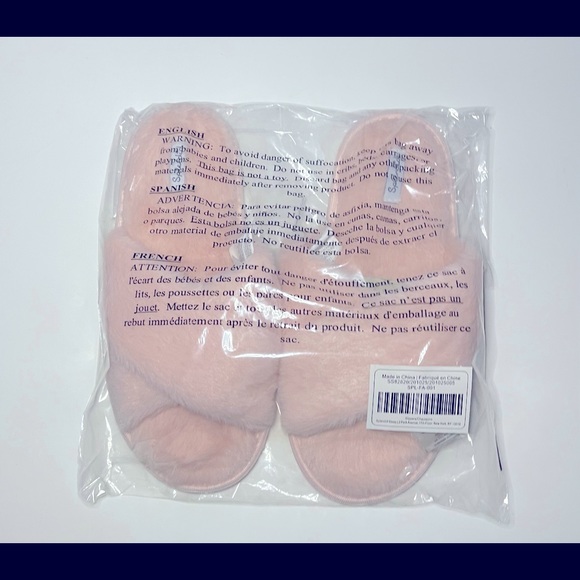 New with Tags Cozy faux fur pink slippers by Splendid in size S/M(5-7.5) - Picture 2 of 5